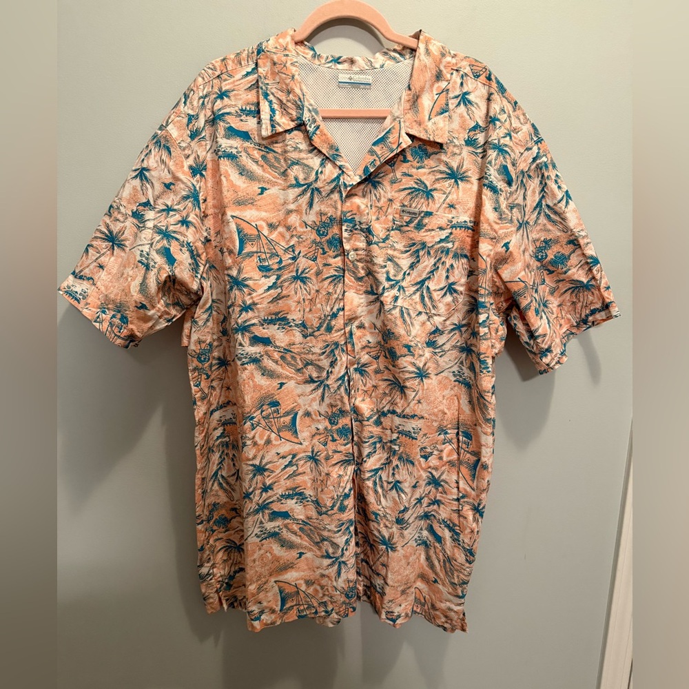 Columbia Men's Orange and Blue Casual Shirt